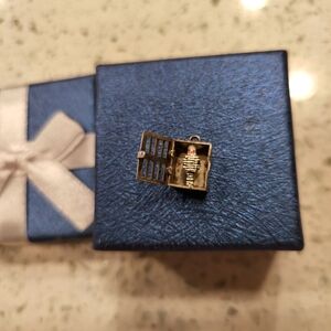 RARE Vintage Silver Prisoner of Love